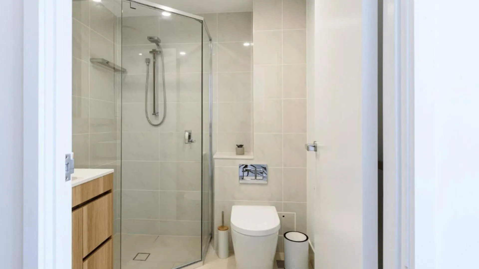 Palm Beach Escape With Rooftop Pool - Coasthm Gold Coast Apartment