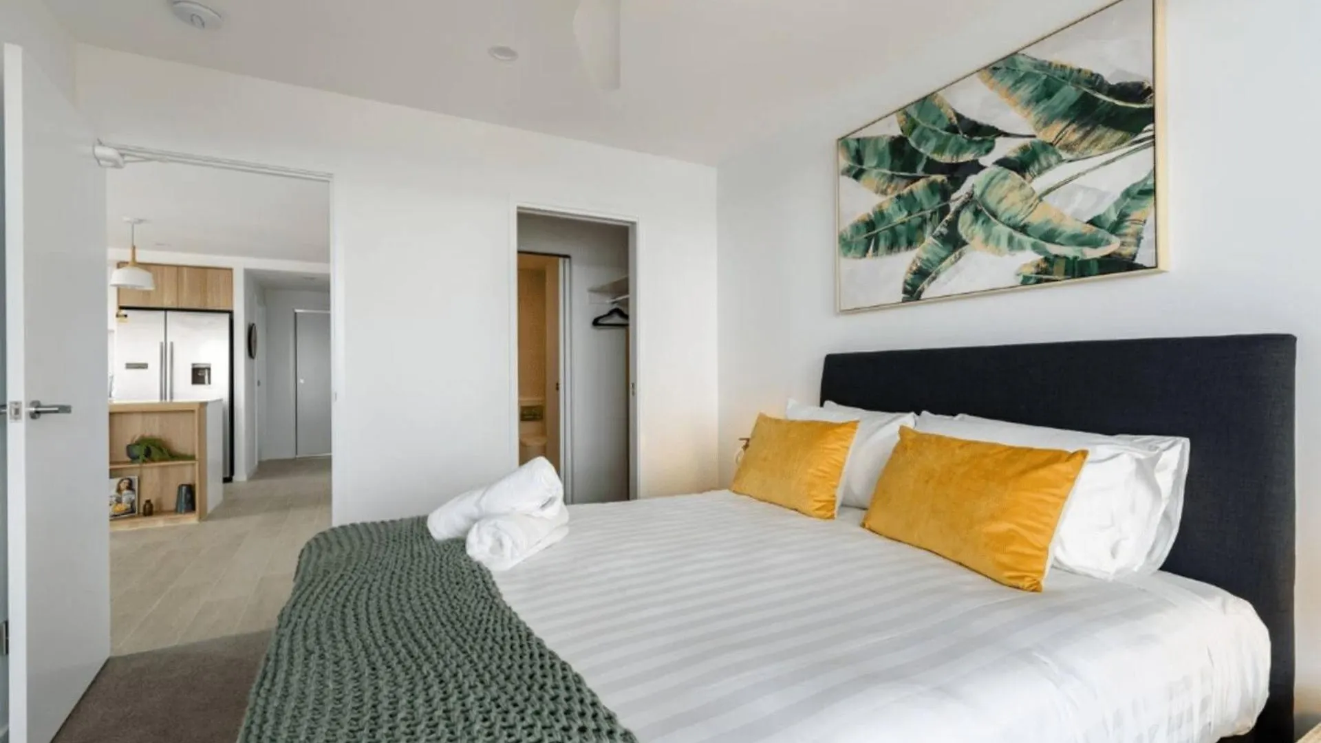 Palm Beach Escape With Rooftop Pool - Coasthm Gold Coast