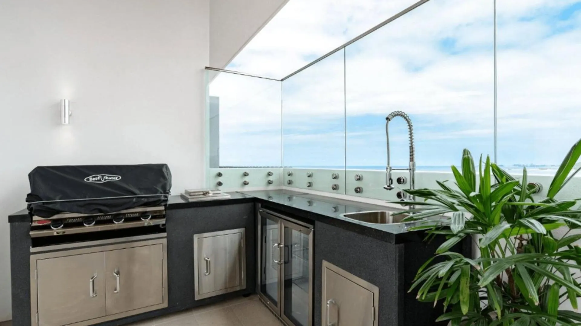 Apartment Palm Beach Escape With Rooftop Pool - Coasthm Gold Coast